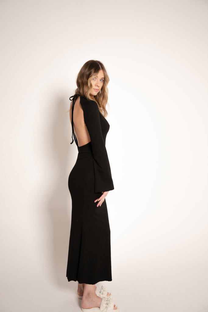 COMFORT MAXI DRESS BLACK lessiscollective